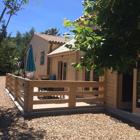 Gite Le Chalet Des Milles Et Un Chemins Castelnou Esterno foto