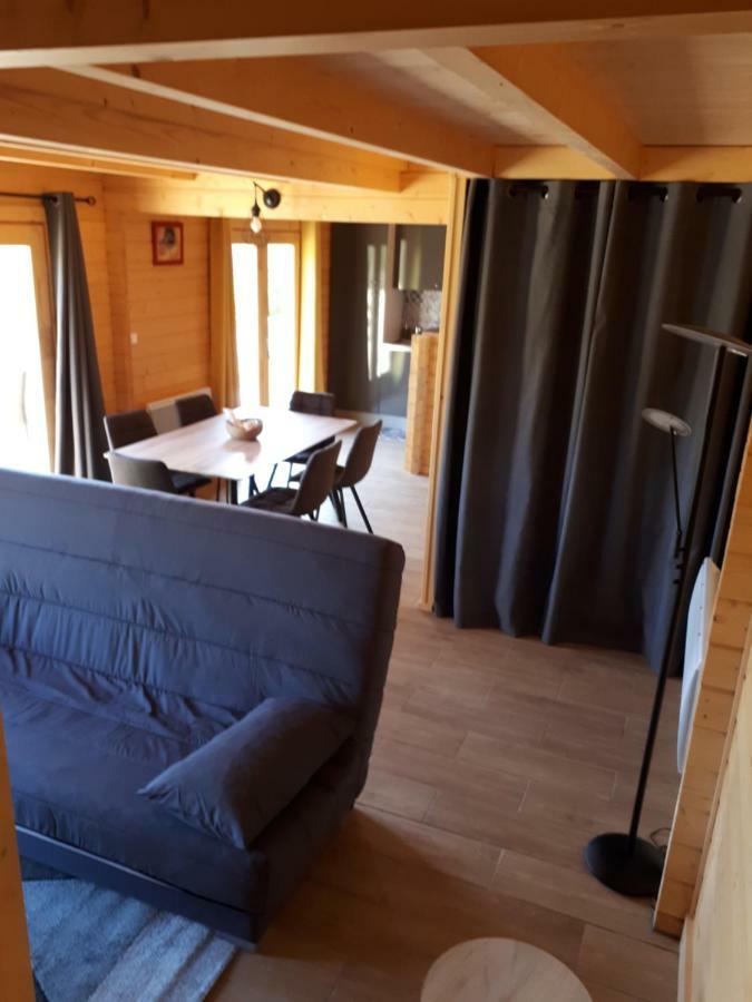 Gite Le Chalet Des Milles Et Un Chemins Castelnou Esterno foto