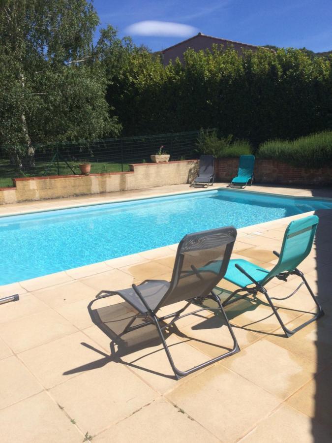 Gite Le Chalet Des Milles Et Un Chemins Castelnou Esterno foto